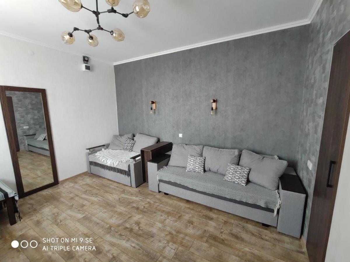 Однокімнатна Квартира-Студія Біля Парку Шевченка Ivano-Frankivsk Exterior foto